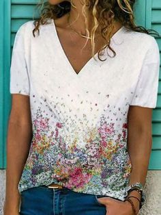 V Neck Short Sleeve T-shirt White Top Women, Half Sleeve Blouse, Casual Tops For Women, Online Tops, Short Sleeve Blouse, Latest Fashion For Women, Casual T Shirts, Ladies Tops Fashion, Fashion Prints