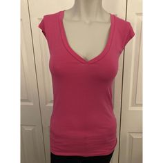 Theory Pink Kalyn Short Sleeve V-Neck Blouse Size Small Nwt 94% Cotton 6% Spandex Chest 15" Length 25" New With Tags Msrp $65 Perfect Condition! 167 Silk Tops Blouses, Button Up Shirt Womens, Tied T Shirt, Oc Inspo, Blouse Tank Top, Short Sleeve Pullover, Tie Blouse, Light Sweater, V Neck Blouse