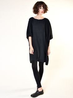 Fall Vacation Tunic With Relaxed Fit, Relaxed Fit Short Sleeve Tunic For Loungewear, Oversized Short Sleeve Tunic For Loungewear, Casual Oversized Dresses With Batwing Sleeves, Oversized Cotton Dress For Loungewear, Oversized Cotton Tunic For Summer, Oversized Casual Tunic For Loungewear, Oversized Spring Tunic For Loungewear, Oversized Beach Dress For Fall