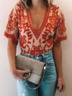 Estilo Hippie, Floral Short, Floral Print Shorts, Mode Inspiration, Primavera Estate, Ripped Jeans, Look Fashion, Passion For Fashion, Spring Summer Fashion