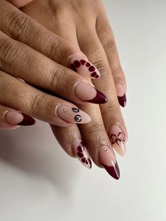 #eightball #rednails #maroonnails #bownails #gelnails Eightball Nails, Wwe Nails, Maroon Nails, Polygel Nails, Short Acrylic Nails Designs, Minimalist Nails, Dope Nails, Short Acrylic Nails