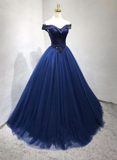 Dresses 15, Prom Dress Blue, Blue Evening Dress, Chique Outfits, Long Prom Gowns, Blue Dress Formal, Blue Evening Dresses, Blue Tulle, Princess Dresses