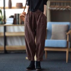 Cotton Harem Pants With Pockets For Fall, Brown Cotton Harem Pants For Fall, Brown Cotton Cargo Pants For Winter, Corduroy Pants With Pockets, Trendy Baggy Corduroy Bottoms, Brown Cotton Winter Cargo Pants, Brown Winter Cotton Cargo Pants, Winter Brown Cotton Cargo Pants, Corduroy Wide Leg Pants With Pockets