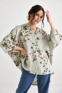 The Teddie linen shirt is an oversized, one-size fabulous top that doubles as a jacket if you leave it unbuttoned. This shirt looks equally stunning on a slim petite person as it does on size 24. Easy to wear, comfortable, stylish, and beautiful. You will want to own more than one. It is a wonderful shirt to wear open on the beach or as resort wear doubling as a jacket . Loose and comfortable, it is the best top to pack into a suitcase for travelling. Measurements... Size O/S, Bust - 162cm, Hips Rosé Sister, Plus Size Linen, Linen Casual, Casual Stylish, Full Figured, Linen Clothes, Floral Shirt, We Wear, Nice Tops