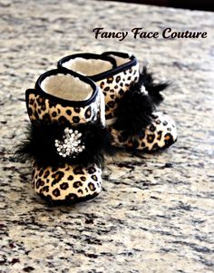 Boutique Leopard Booties with Vintage Crystal Center Size Newborn- 1 year - Baby Shower Gift. $19.99, via Etsy. OMG. Shower Clothes, Baby Shower Clothes, 1 Year Baby, Baby Leopard, Leopard Print Baby, Baby Booties