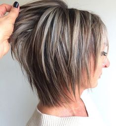 Above Shoulder Length Hair, Haircolor Ideas, Short Hair Cuts For Round Faces, Modern Bob, Long Shag Haircut, Short Shag Hairstyles, Short Hair Trends