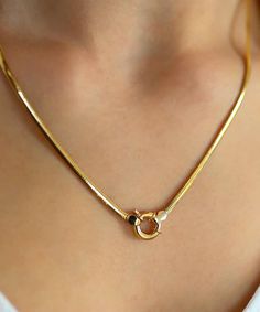 14K Gold Herringbone Chain Necklace This is a trendy, simple and beautiful chain necklace that is great for layering with other necklaces. It will look beautiful with your favorite charms or even if you wear it alone. Features: * It is made of patented 14K solid gold. * We offer this necklace in five different lengths. Packaging: You will get your jewelry in a beautiful pink Pharos Jewellery box. This box will protect your precious item during the shipping process. It is also great for storing y Modern Curb Chain Necklaces, Modern Chain Link Necklace With Spring Ring Clasp, Modern Link Necklace With Spring Ring Clasp, Snake Chain Gold, Jewellery Photo, Gold Herringbone Chain, Flat Snake Chain, Gold Snake Chain, Gold Chain Design