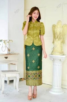 LAOS/THAI TRADITIONAL LACE/SILK BLOUSE SHIRTS - Available Chest Sizes 32" - 46" Modern Lao Clothes, Blus Brokat Modern, Kebaya Songket Modern, Songket Dress Modern, Songket Kebaya, Songket Dress, Kebaya Songket, Tenun Lurik, Laos Clothing