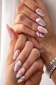 Looking for cute gender reveal nails for 2025? Check out my list of stylish gender reveal nail ideas! I’m sharing pink and blue designs perfect for your gender reveal party, maternity nails, and even baby showers. From acrylic to short, French tip, almond, and simple styles, these are the top pink and blue pregnancy nail ideas. Maternity Nails, Gender Reveal Nails, Baby Shower Nails, Spring Colours, Blue Design, Spring Colors