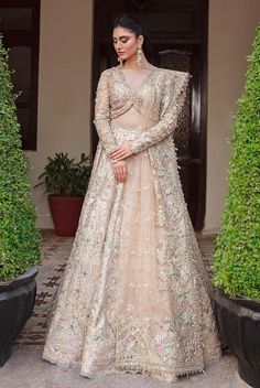 Embellished Peach And Gold Lehenga For Bride Choli For Bride, Lehenga For Bride, Bride Lehenga, Golden Lehenga, Gold Lehenga, Heavy Dupatta, Peach And Gold, Gota Work, Indian Bridal Dress