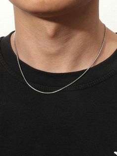 looks a little cheap but it’s what you get for 6 dollars Simple Jewelry For Men, Men Minimal Necklace, Simple Necklace For Men, Layered Necklaces Men, Men’s Silver Necklace, Silver Chains Men, Men Pendant Design, Silver Chains For Men, Silver Jewelry Men