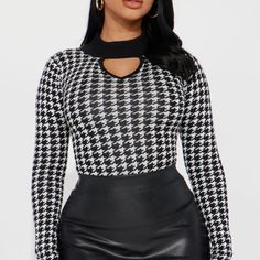 Never Worn But Tags Are Removed. Black Houndstooth Winter Top, Trendy Fitted Houndstooth Tops, Fitted Houndstooth Tops For Winter, Fitted Houndstooth Pattern Tops For Winter, Fitted Houndstooth Top For Fall, Fitted Houndstooth Pattern Tops For Fall, Chic Houndstooth Winter Tops, White Houndstooth Tops For Fall, Chic Fitted Houndstooth Top