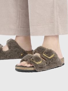 DESCRIPTION:The Arizona Teddy is a stylish and comfortable sandal featuring plush teddy shearling and oversized buckles. The contoured cork-latex footbed provides exceptional comfort and support.FEATURES:Round ToeAdjustable Double BucklesAnatomically Shaped FootbedUpper & Footbed Lining: Teddy ShearlingFootbed: CorkSole: EVARegular Fit Birkenstock Arizona Big Buckle, Arizona Big Buckle, Birkenstock Women, Birkenstock Arizona, Eva Sole, Metal Pins, Comfortable Sandals, Birkenstock, All Fashion