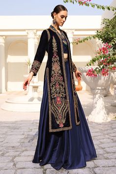 Formal Dresses 2023, Lion Blue, Skirt Lehenga, Ornamental Motifs, Pakistani Dresses Party, Nomi Ansari, Sharara Designs, Floral Border Design, Bridal Dress Fashion