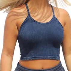 Casual Seamless Cropped Sports Bra, Ribbed Crop Top For Gym In Spring, Spring Ribbed Crop Top For Gym, Casual Cropped Ribbed Sports Bra, Casual Ribbed Tank Sports Bra, Casual Tank Sports Bra With Ribbed Detail, Summer Cropped Ribbed Sports Bra, Summer Ribbed Scoop Neck Sports Bra, Ribbed Cropped Sports Bra