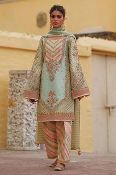 Sky Blue Salwar Kameez for Pakistani Wedding Dresses Blue Salwar Kameez, Best Designer Suits, Digital Dress, Blue Suit Wedding, Pakistani Wedding Dress, Bridal Dress Fashion, Pakistani Bridal Wear, Pakistani Wedding Dresses, Boutique Dress Designs