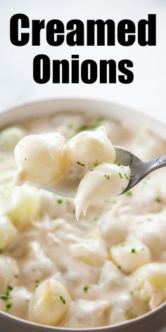 a bowl of creamed onions topped with minced parsley Pearl Onions In Cream Sauce, Creamed Pearl Onions Recipe, Creamed Pearl Onions, Pearl Onion Recipe, White Cream Sauce, Creamy White Sauce, Onion Casserole, Best Vegetable Recipes, Creamed Onions