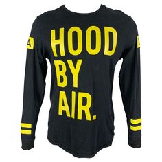 HOOD BY AIR pullover t-shirt comes in a black & yellow logo cotton featuring long sleeves ad a crew-neck. Very Good Pre-Owned Condition. Fabric tag removed. Marked: Size tag removed. Measurements: Shoulder: 17 inches Chest: 38 inches Sleeve: 27.5 inches Length: 28 inches Reference: 114281 Category: T-shirt More Details Brand: HOOD BY AIR Size: S Color: Black Color 2: Yellow Pattern: Logo Fabric: Cotton Style: Pullover Age Group: Adult Gender: Male Letter Print Crew Neck Top For Streetwear, Crew Neck T-shirt For Streetwear Athleisure, Sporty Long Sleeve T-shirt With Logo Print, Sporty Branded T-shirt For Fall, Winter Streetwear Tops With Letter Print, Crew Neck Graphic Print Hoodie In Athleisure Style, Urban Long Sleeve T-shirt For Streetwear, Branded Long Sleeve Tops For Streetwear, Hip Hop Crew Neck Top