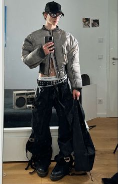 Y2k Mens Outfits Street Styles, Y2k Man, Y2k Core, Y2k Mens, Male Streetwear, Edgy Streetwear