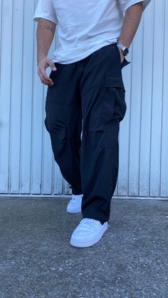 Baggie Pants Outfit Men, Guys In Sweatpants Aesthetic, Cargo Sweatpants Outfit Men, Blue Cargos Men Outfit, Baggy Gym Outfit Men, Cargo Joggers Outfits Men, Ken Inspired Outfits For Men, Outfit Jogger Hombre, Jogger Pants Outfit Hombre