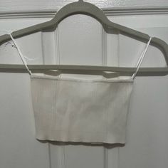 Brand New, Never Worn. Strapless Crop Top. Can Be Used As A Bandeau As Well. Aliyah Core, Core Outfits, Strapless Crop Top, Zara Crop Top, Zara White, Shirt Fashion, Zara Tops, Color White, Hello Kitty