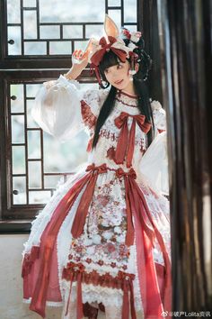 Chinese Clothes, Dynamic Poses, Chinese Clothing, Traditional Chinese, Victorian Dress, Quick Saves, Clothes