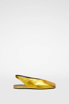 Mules Woman | Jil Sander Official Online Store Units Of Measurement, Ballerina Flats, Color Oro, Jil Sander, Ballerinas, Calf Leather, Ankle Strap, Leather Straps, Online Store