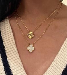 Van Cleef Necklace, Van Cleef And Arpels Jewelry, Expensive Jewelry Luxury, Luxe Jewelry, Dope Jewelry, Stil Inspiration, Classy Jewelry, Expensive Jewelry, Stacked Jewelry