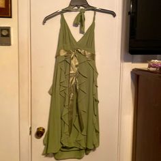 I Have This Beautiful Dress Are New With Tags Size 4 Zip On The Size With Tire This Dress Is For A Teenage Are Under Missy Size Flowy Sleeveless Dress For Dress-up, Green Sleeveless Dress For Dress-up Occasions, Olive Green Summer Dress, Flower Sundress, New York Flower, Green Summer Dress, Green Summer Dresses, Pink And White Dress, J Black