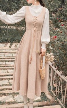 Vintage Inspired Dresses Casual, Vintage Dress Long Sleeve, Vintage Dress Style, Aesthetic Dresses Casual Long, Beige Aesthetic Dress, Classy Dresses Elegant Formal Midi, Korean Wear Style, Princess Dresses Casual, Aesthetic Dress Outfit Classy