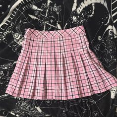 New Without Tags! Black And Pink Plaid Pleated Skirt 15.25 Inches Long Pink Plaid Skirt Outfit, Pink Girl Outfits, Pink Plaid Skirt, Plaid Skirt Outfit, Plaid Pleated Skirt, Diy Costume, Plaid Skirt, Black And Pink, Pink Plaid