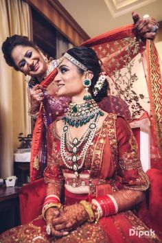 #candidphotography #candidweddingphotography #indianwedding #eventila #weddingphotography #weddingphotos #weddingphotoshoot #brides #emotional Photo Angles, Marriage Poses, Indian Wedding Jewellery, Daughter Photography, Parents Quotes, Sister Poses, Delhi Wedding, Bridal Photography Poses, India Wedding