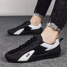 College Outfits Men, Slip Pattern, Masculine Style, Low Top Shoes, Basic Fits, Tenis Casual, Men's Sneakers, Best Wear, Mens Fashion Shoes