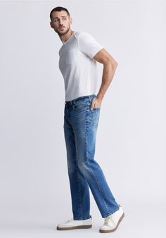 This Relaxed Straight Driven jeans is made from a super stretch cotton blend with for a maximum of comfort and timeless denim look that feels amazing. They offer a heavily sanded and worked wash, for the casual look you've been looing for. Sitting right at the hips, the fit is just right. Buffalo Jeans, Natural Indigo Dye, Indigo Dye, Medium Wash Jeans, Men's Jeans, Pocket Tshirt, Wash Jeans, Casual Look, Mens Denim