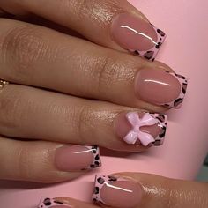 @nessaawxo 💖 | Licensed Cosmetologist on Instagram: "I loveeee animal print 🐆💞  These are her natural nails w acrylic to keep them strong & healthy ✨   July books are open! Don’t forget to book ahead 🎀  𝘤𝘭𝘪𝘤𝘬 𝘵𝘩𝘦 “𝘣𝘰𝘰𝘬 𝘯𝘰𝘸” 𝘣𝘶𝘵𝘵𝘰𝘯 𝘰𝘯 𝘮𝘺 𝘱𝘢𝘨𝘦 𝘵𝘰 𝘣𝘰𝘰𝘬 𝘸𝘪𝘵𝘩 𝘮𝘦 💌  #dynamicnailsupply #acrylicoverlay #squareshape #instagramnails #diamondnails #fyp #charms #coquetteaesthetic #shortnails #baddienails #explorepage #nailtrends #trendynails #nessanailz #liberalksnails #liberalksnailtech #hugotonksnails #hugotonksnailtech #pink #pinkacrylicnails #squarenailshape #animalprintnails #pinkfrench #prettynails #animalprint #cheetah #cheetahprintnails" Cheetah Acrylic Nail Designs, Cute Nails Short Fall, Nails Inspired Short, Nails Print, Nails With Animal Print, Nail Inspo Pink Short, Acrylic Nails Cheetah Print, Short French Tip Acrylic Nails Halloween, Nail Inspos On Short Nails