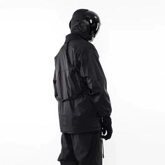 Discover the sleek Techwear Kimono "Akata", a blend of modern utility and traditional aesthetics. Shop now and redefine your streetwear game! Cyberpunk Kimono, Cyberpunk Helmet, Hakama Pants, Modern Utility, Techwear Pants, Techwear Outfits, Chest Bag, Oversized Tshirt, Short Pants