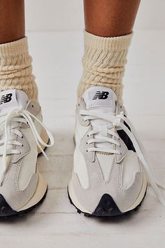 Rose Dark, N Logo, New Balance 327, 70s Inspired, Suede Sneakers, Street Style Looks, White White, Soft Suede, Retro Inspired