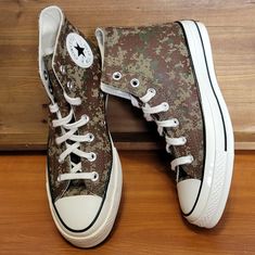 Camo Print 70s High Tops Size 8 New Never Worn Retro Brown Sneakers For Fall, Retro Brown Sneakers For Spring, Vintage Sneakers For Fall, Retro Brown Converse Sneakers, Vintage Brown Converse Sneakers, Shoes Converse, Women's Converse, Womens Converse, Camo Print