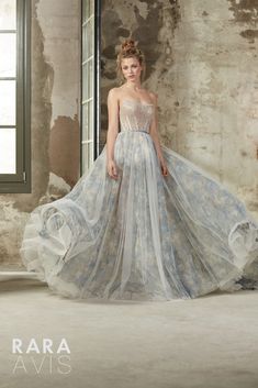 Grey Wedding Dress, Paradise Wedding, Night Gown Dress, Haute Couture Wedding Dress, Rara Avis, Royal Wedding Dress, Floral Wedding Dress, Blue Wedding Dresses, Wedding Dresses Photos