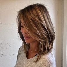 Hairstyles For Medium Length Hair Thinning, Medium Length Hair Styles For Thinning Hair For Women, Best Hairstyles For Fine Hair Over 40, Womens Thinning Hairstyles, Fine Hair With Long Bangs, Layered Hair For Thinning Hair, Women’s Haircuts For Thinning Hair, Medium Hair For Thinning Hair, Best Haircut For Petite Women