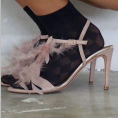 Super Chic And Stylish Blondish Luxury Shoes From Miami Sandal Dream Feather. High Heels Worn Once. Size Eu 37 Like New. Super Special And Comfy Beige Sandals, Barefoot Blonde, Luxury Shoes, Shoes Women Heels, Miami, Shoes Heels, High Heels, Like New, Size 7