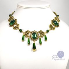 Marquise Xanthe antique gold & green Renaissance Necklace, Tudor, Elizabethan necklace , Edwardian, French Necklace Green, Edwardian Necklace, Silver Pearl Jewelry, Cosplay Jewelry, Your Cosplay, Nouveau Jewelry, Silver Pearl Necklace, Medieval Jewelry, Jewel Necklace