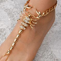 Make A Statement In This Beautiful Rhinestone Scorpian Anklet. Stand Out In This Anklet Along With The Matching Necklace & Body Jewelry Also Sold In This Shop. Who Doesn't Like A Good Statement Piece, I Know I Do! So Make This Beautiful Piece Yours Or Gift A Friend Or Family Member Now While U Can, There's Only A Few Left In Stock. Material Color: Gold Material: Metal Scorpion Jewelry, Beaded Foot Jewelry, Jóias Body Chains, Ankle Jewelry, Dope Jewelry, Jewelry Fashion Trends, Foot Jewelry, Body Chain Jewelry, Fantasy Jewelry