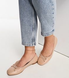 Shoes by ASOS DESIGN These shoes + you = solemates Slip-on style Bow detail Square toe Flat sole Old Shoes, Beige Style, Sunglasses Shop, Bow Detail, Ballerinas, Flat Shoes Women, Ballet Flats, Jewelry Shop, Shoes Flats