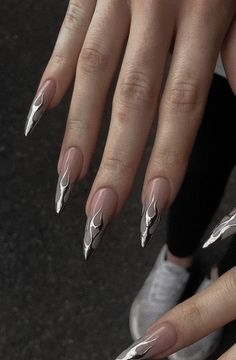 Cute Korean Gel Nails, Acubi Nails Short, Korean Nail Designs, Uñas Y2k, Acubi Nails, Kpop Idol Nails, Black Silver Nails, Prom Nails Silver, Almond Gel Nails