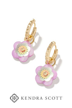 Botanical motifs in a convertible style—we couldn’t possibly ask for more. The Deliah Gold Huggie Earrings in Pastel Mix feature darling flower charms made from collaged sequins and carved mother-of-pearl, our newest design innovation we can’t get enough of. If you’re wanting an all-metal moment, you can easily remove the charms for a whole new look. Short Pendant Necklace, Gold Huggie Earrings, Huggie Earrings Gold, Event Gifts, Kendra Scott Earrings, Gold Statement Earrings, Design Innovation, Huggie Earrings, Multi Strand Necklace