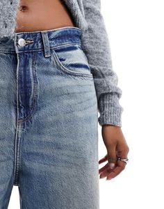 Jeans by Bershka Join the jean scene Baggy fit High rise Belt loops Functional pockets Bershka Jeans, Sunglasses Shop, Baggy Jeans, Baggy Fits, Asos, Topshop, High Waisted, Blue