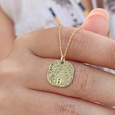 ✨ Capture a cherished moment with our Personalized Initial Engraved Fingerprint Square Charm Necklace! Crafted from premium sterling silver, this stunning piece features your loved one's actual fingerprint along with a personalized initial, making it a truly unique accessory. 💖 Why It's the Perfect Gift: Thoughtful Keepsake: A meaningful way to keep a loved one close to your heart. Customizable Design: Add a fingerprint and an initial for a one-of-a-kind piece. Elegant Options: Available in silver, gold, and rose gold finishes to match any style. Delicate Cable Chain: Lightweight and comfortable, with lengths of 15", 16", 17", 18", 19", or 20". 🎉 Perfect for birthdays, anniversaries, or just because--this necklace is a timeless gift for anyone special in your life! 💫CHARM DIMENSION 15(h Thumbprint Jewelry, In Memory Of Dad, Timeless Gifts, Christmas Jewelry, Necklace Sizes, 22k Gold, Gold Charm, Accessories Unique, Name Necklace