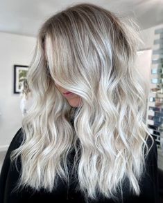 Shiny White Balayage for Ash Blonde Hair Blonde Summer Hair, Ash Blonde Hair Dye, Icy Blonde Balayage, Ash Blonde Hair Balayage