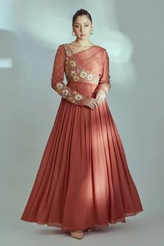 Yoke Designs For Gowns, Lining Kurti Designs Latest, Ethnic Gown Designs, Gown Designs Indian, Pleated Dress Indian, Simple Gown Designs, Ethnic Gowns Indian, Indian Gown Design, Latest Gown Designs